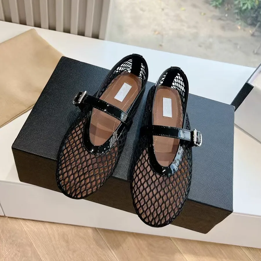 Sapatos Femininos de Marca de  - Belted Shirt Dress avaliação e preço