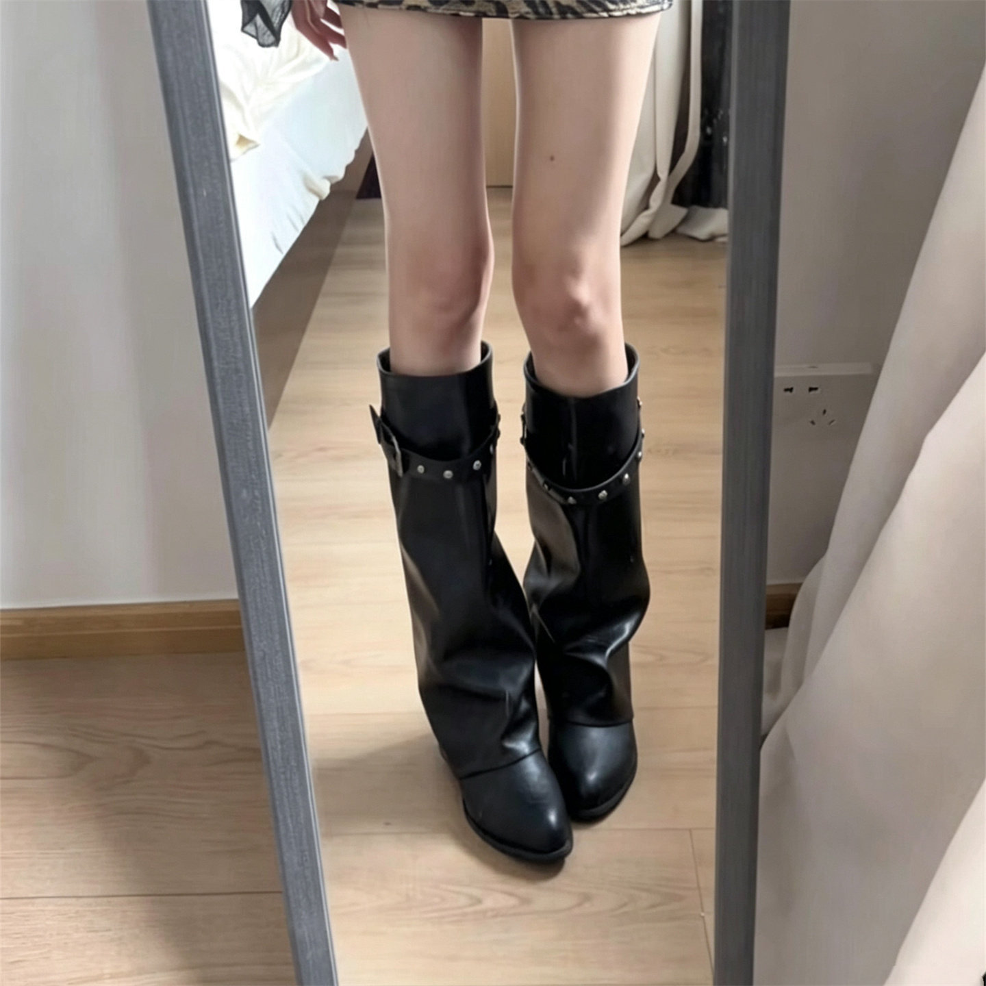 Botas Femininas de Cano Alto D - Women'S Fashion Trousers avaliação e preço